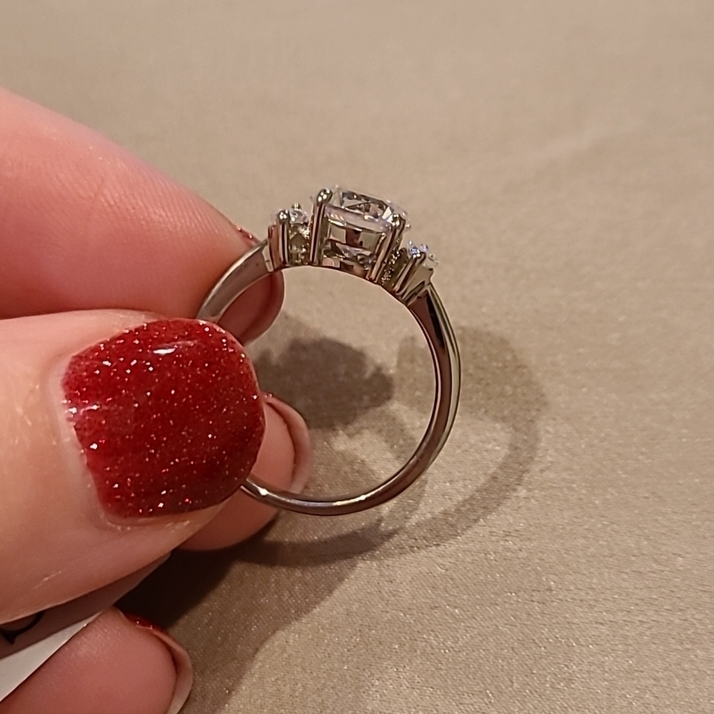 Cubic zirconia 3 stone stainless steel ring - Picture 5 of 8
